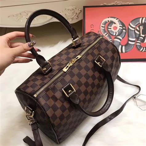 lv speedy bandouliere 30